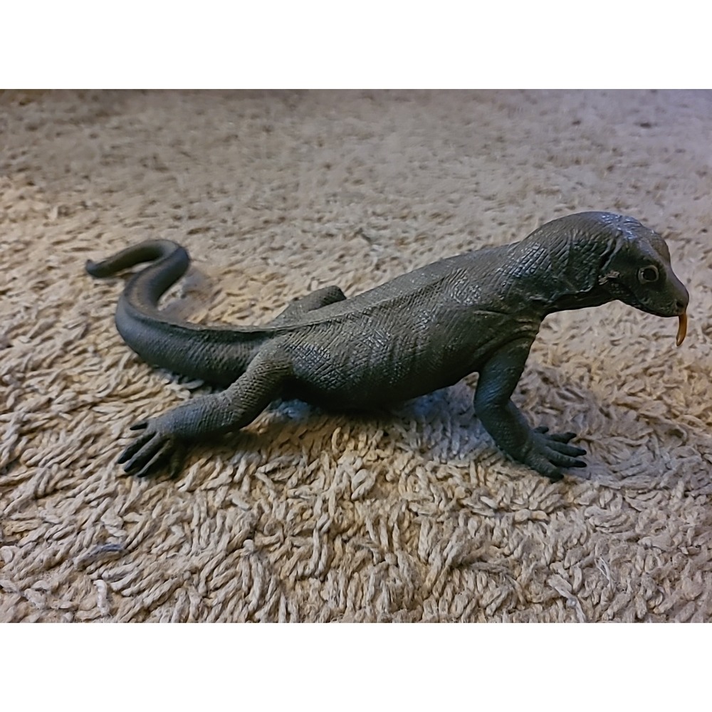 2007 Safari ltd Komodo Dragon Toy Reptile Lizard Figure